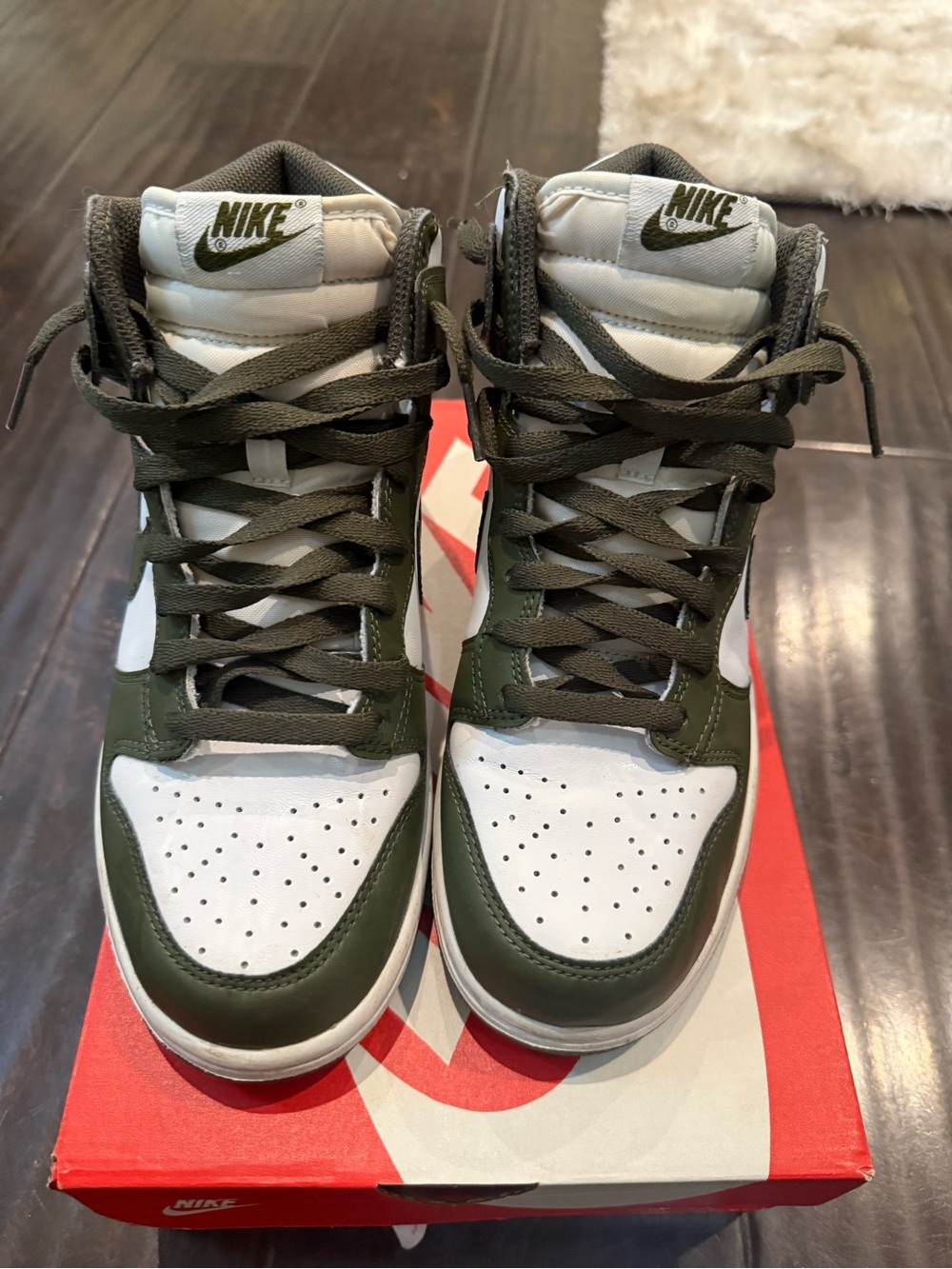 Nike Dunk Retro “Cargo Khaki” Men’s High-Top Sneakers in White and Olive Green